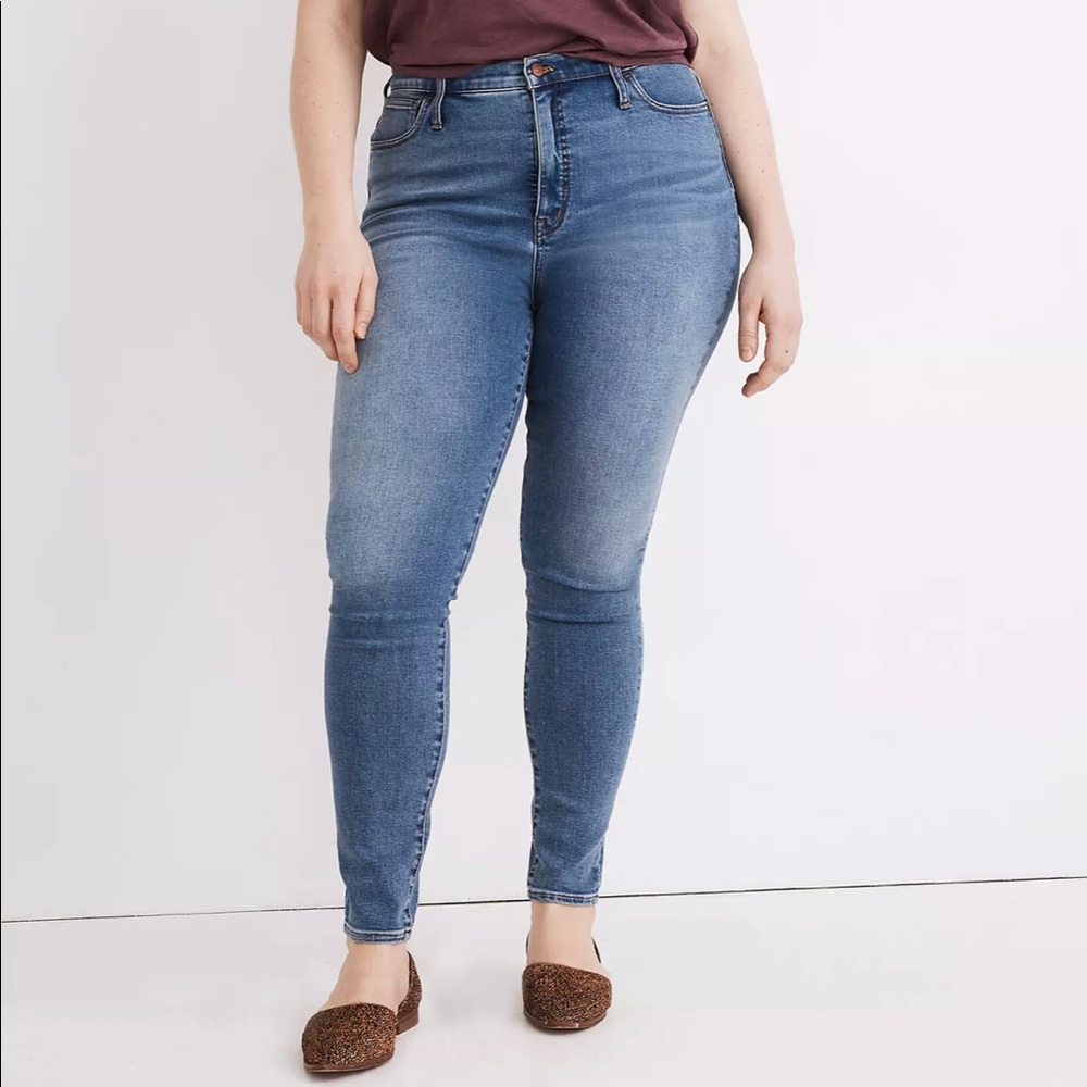 Madewell Women's 10" High-Rise Roadtripper Jeans Size 30